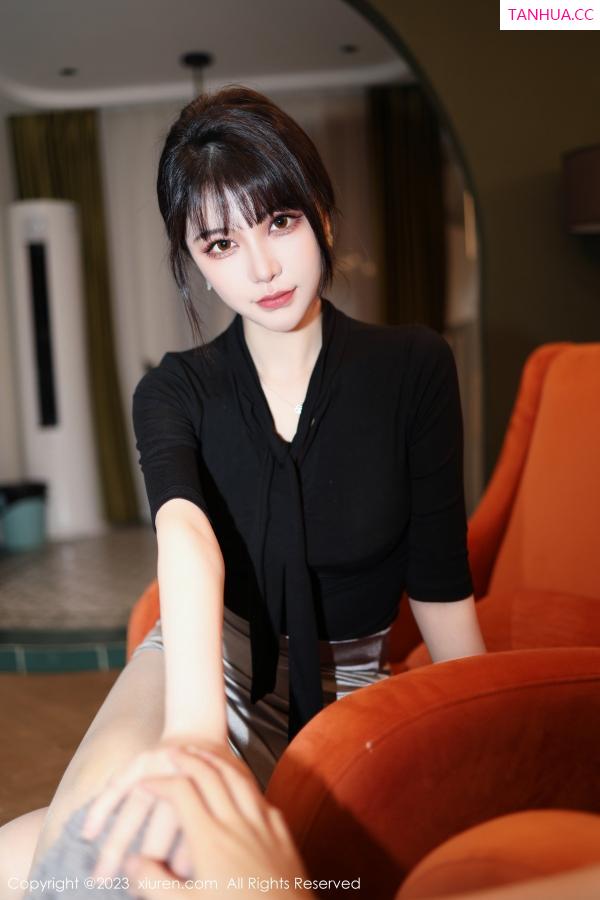   [XiuRen]高清写真图 2023.02.13 No.6256 桃桃子_ 短裙丰腴第9张图片